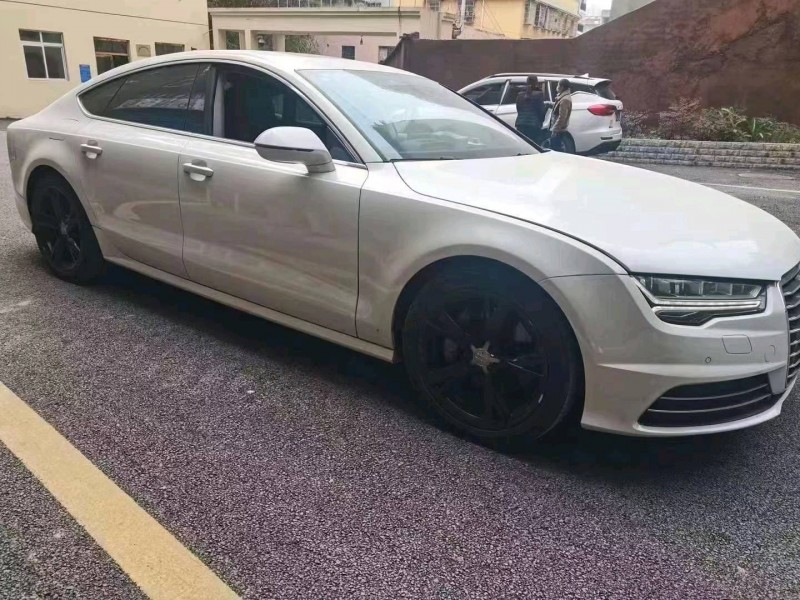 安顺17年奥迪A7L7