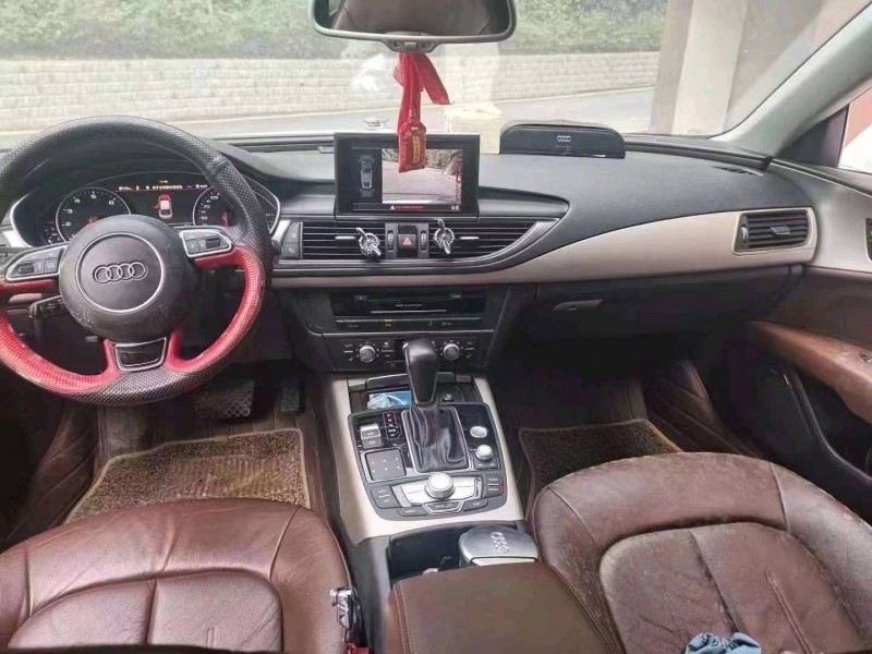 安顺17年奥迪A7L5