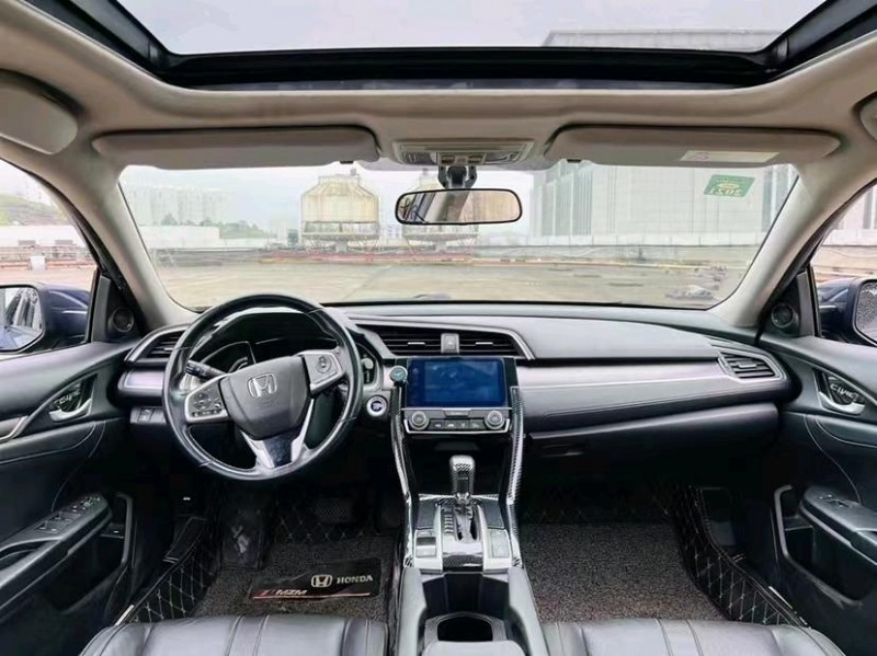 东莞17年本田思域5