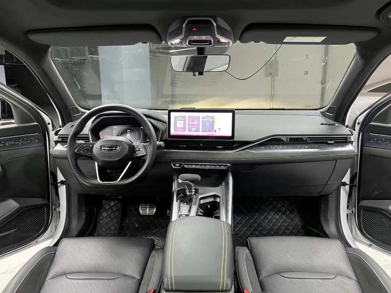 成都21年吉利星瑞8