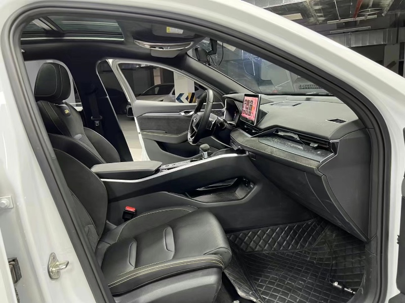 成都21年吉利星瑞7