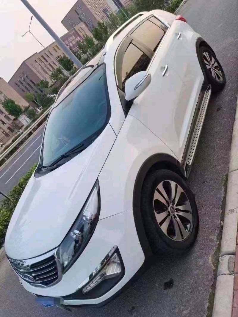 临沂13年起亚智跑3