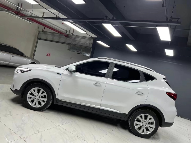成都21年名爵ZS5