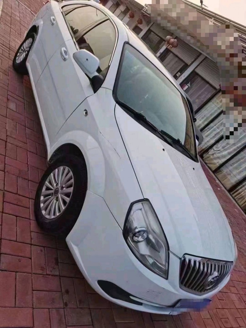 临沂16年别克凯越2