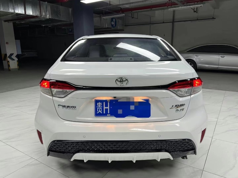 成都22年丰田雷凌2