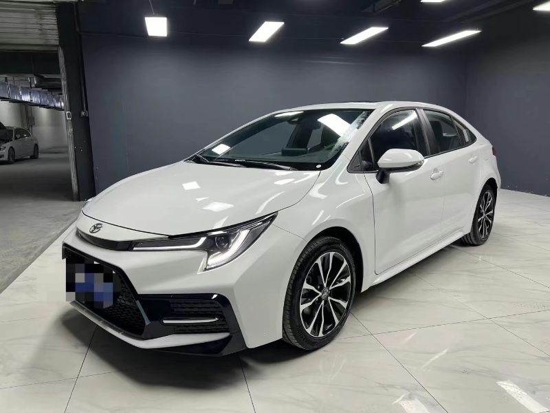 成都22年丰田雷凌5