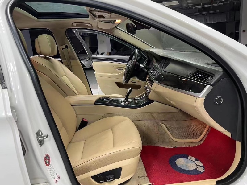 成都11年宝马5系3