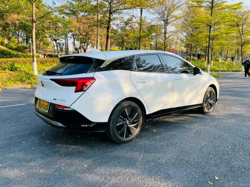 东莞22年别克微蓝8