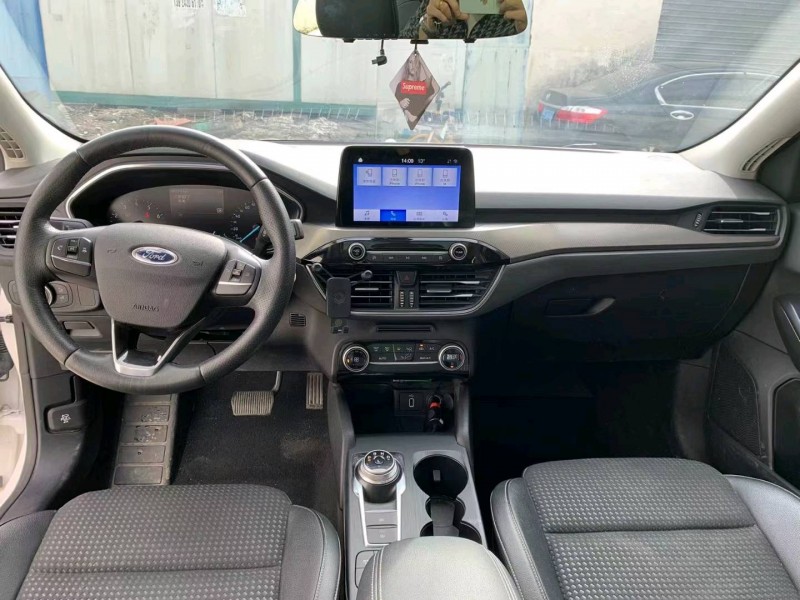 广州19年福特福克斯4