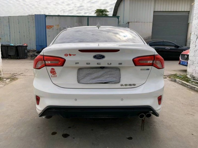 广州19年福特福克斯8