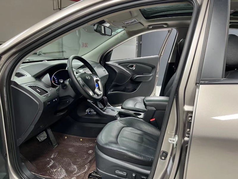 成都13年现代ix351