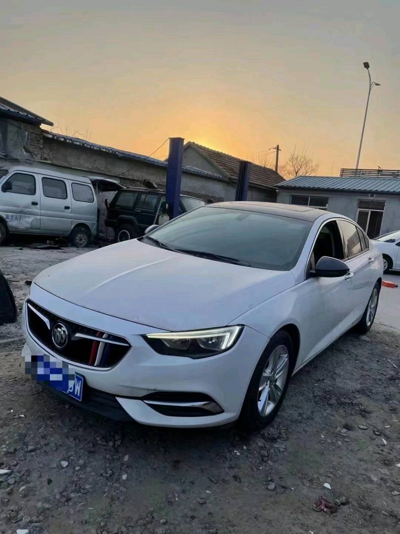 枣庄18年别克君威6