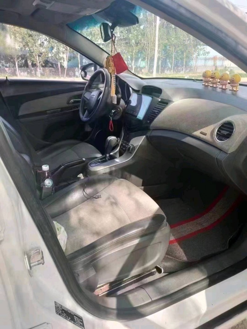 北京14年雪佛兰科鲁兹8