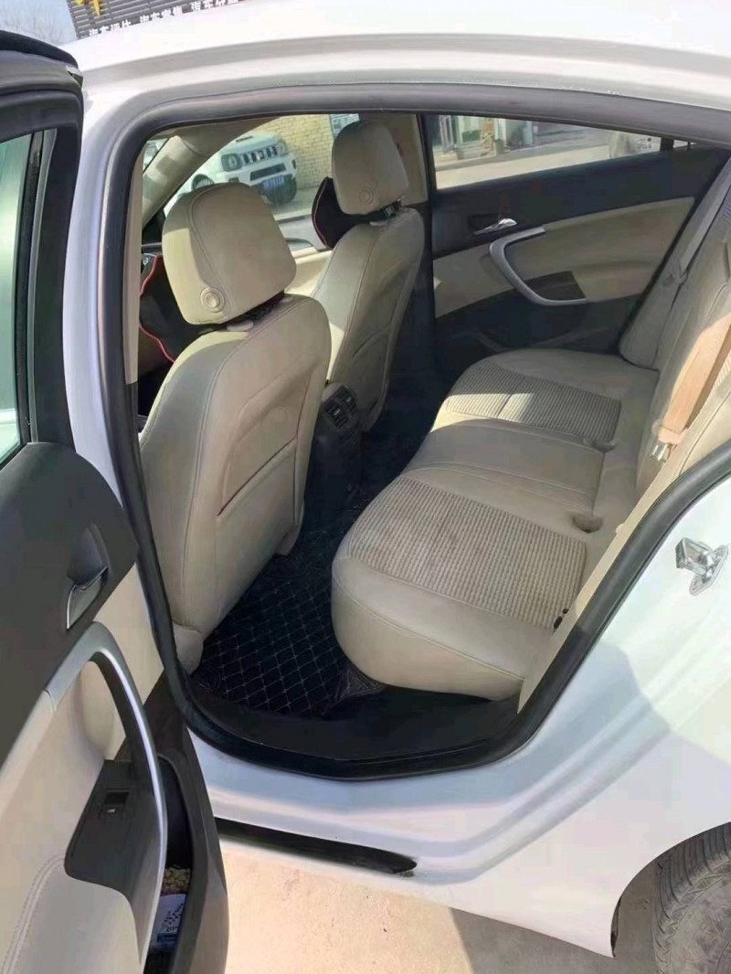 北京16年别克君威8