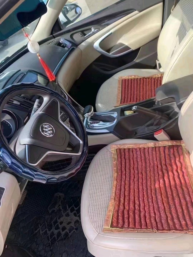 北京16年别克君威9