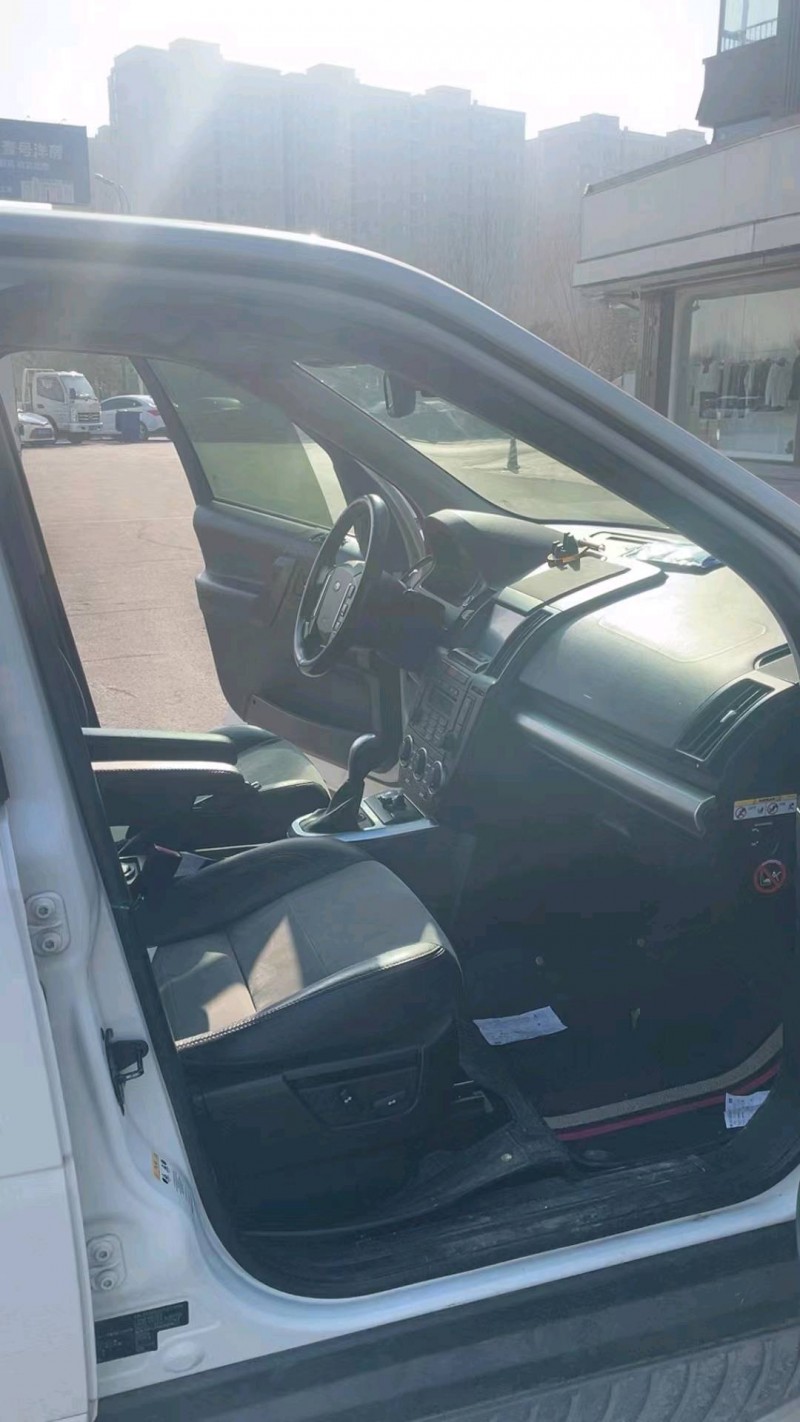 北京13年路虎神行者3