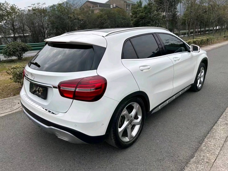 嘉兴19年奔驰GLA9