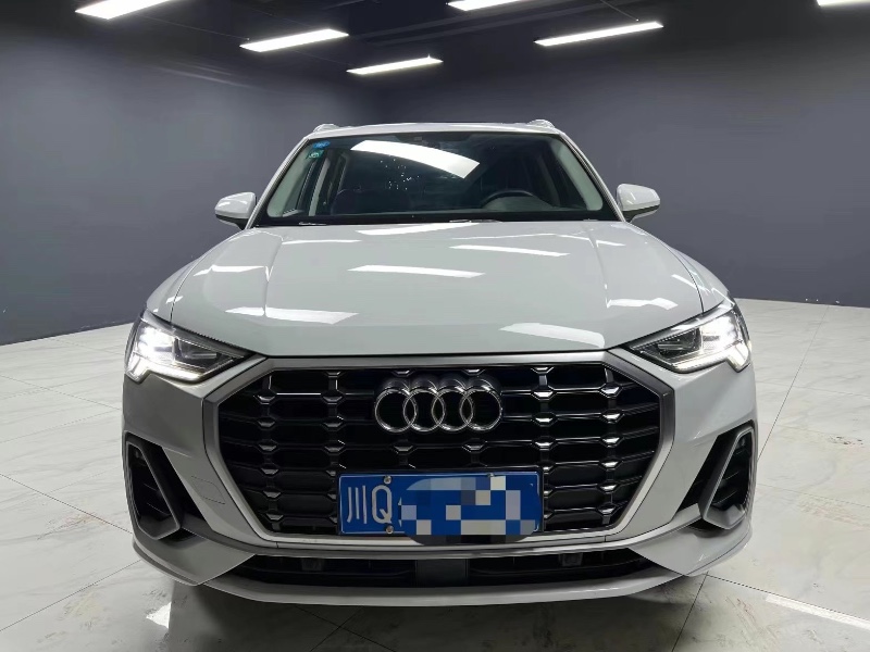 成都19年奥迪Q31