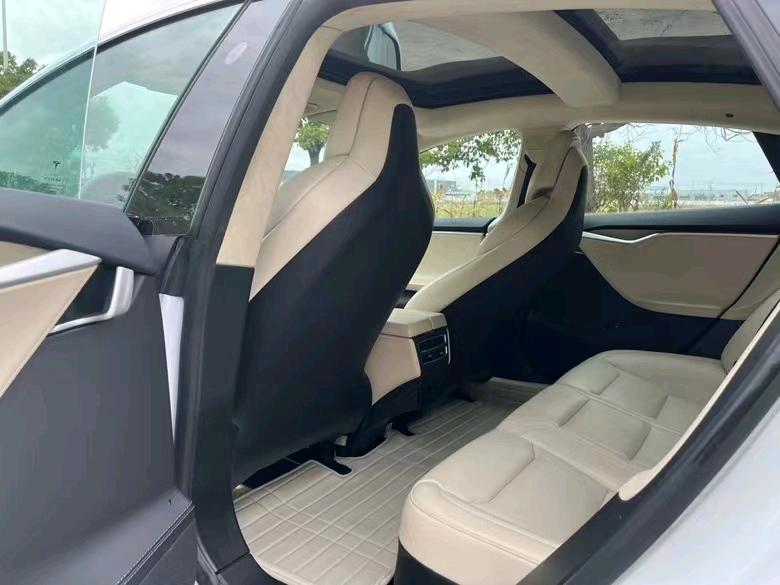 盐城18年特斯拉MODEL S5