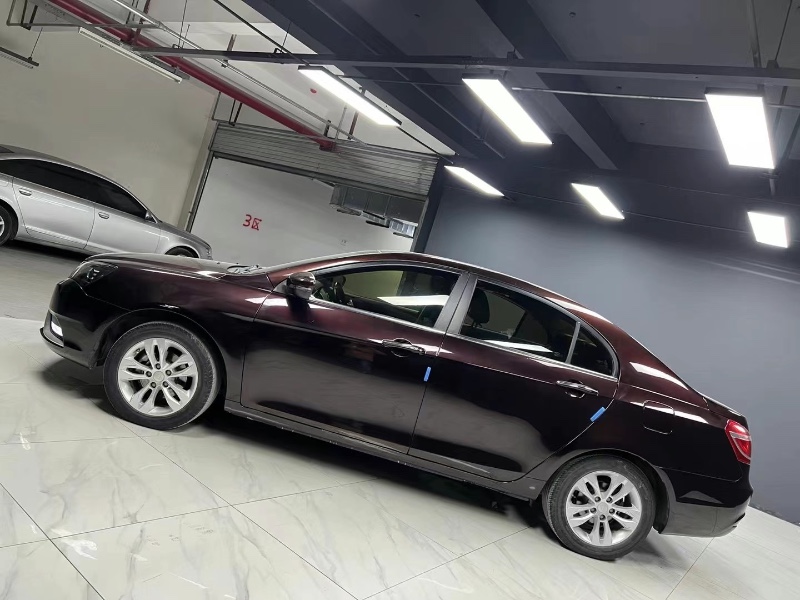 成都16年吉利帝豪2