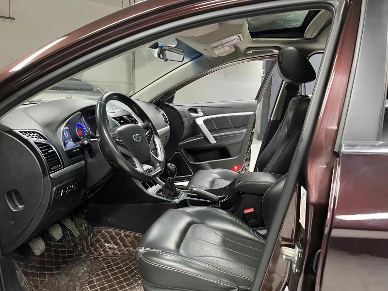 成都16年吉利帝豪4