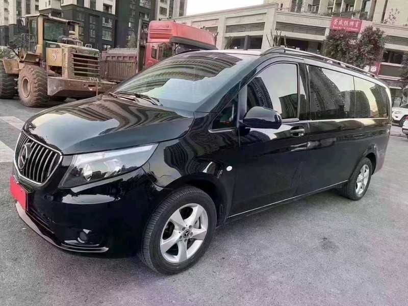 重庆20年奔驰威霆4