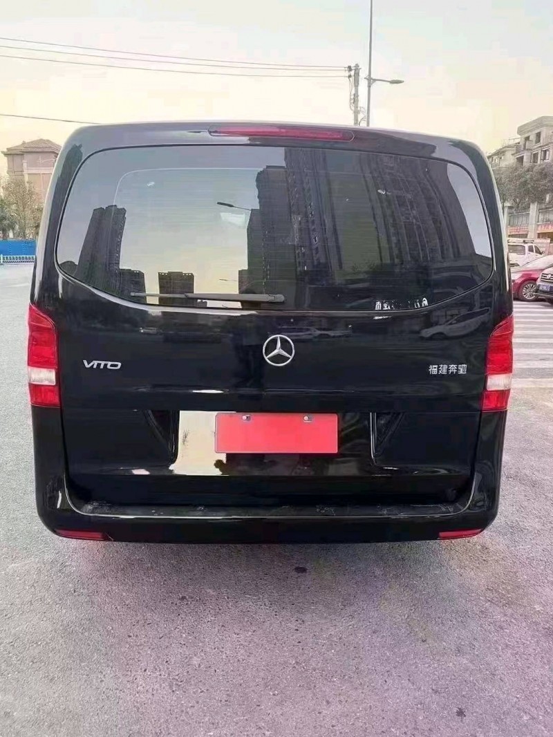 重庆20年奔驰威霆6