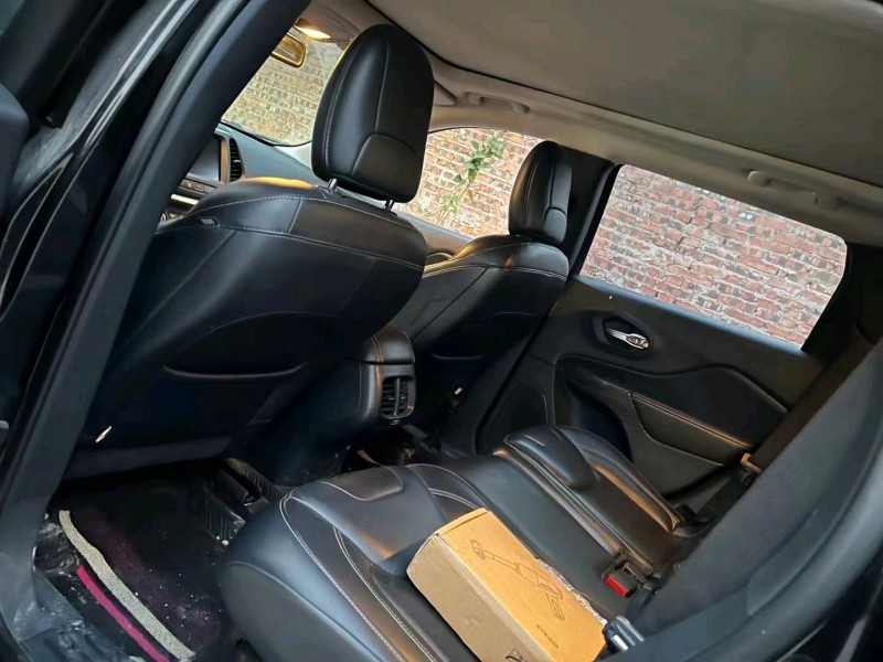 重庆17年Jeep自由光6