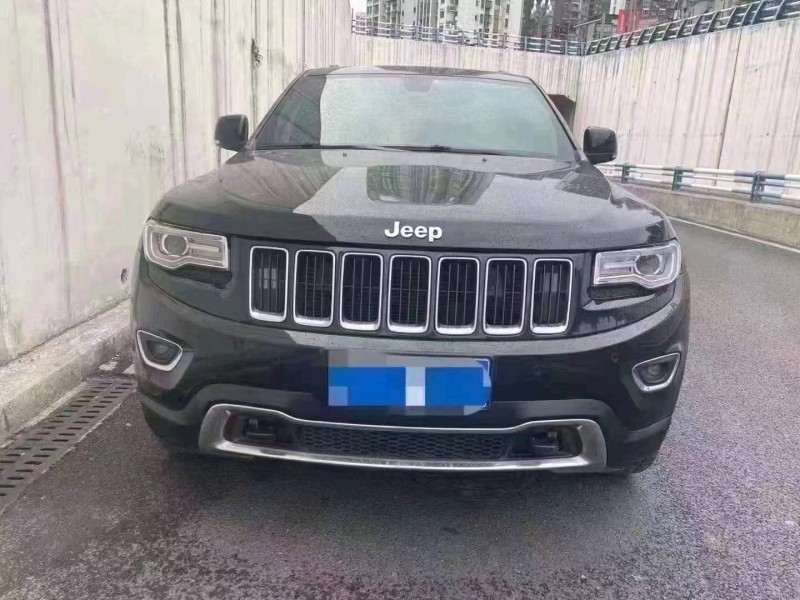 重庆16年Jeep大切诺基1