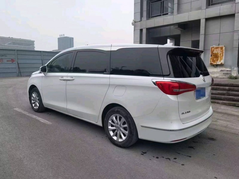 重庆19年别克GL86