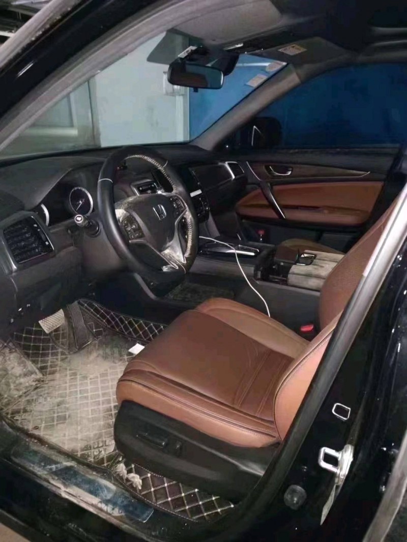 重庆19年本田URV4