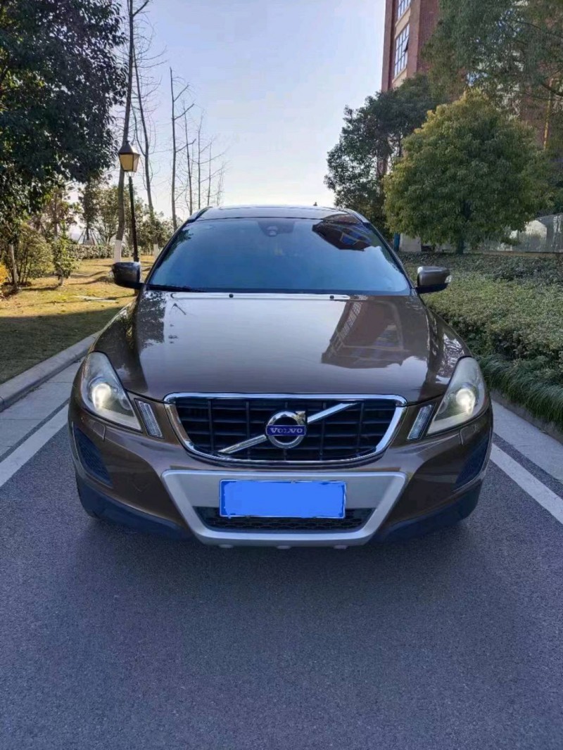 济南11年沃尔沃XC601