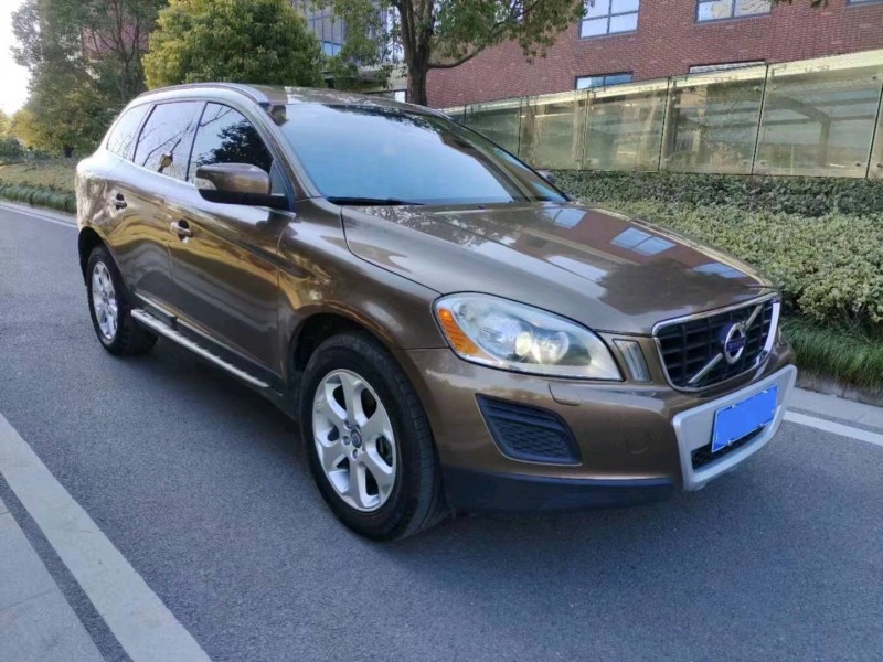 济南11年沃尔沃XC602