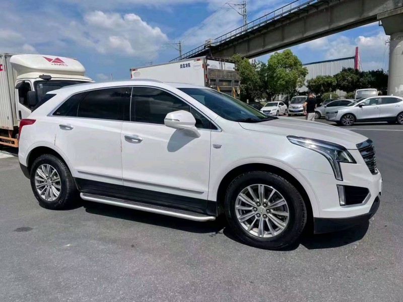 北京17年凯迪拉克XT52