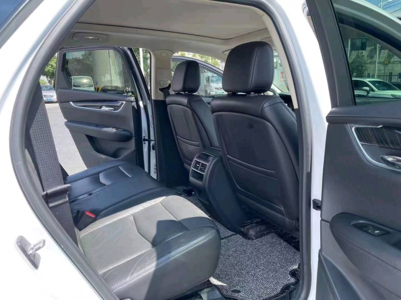 北京17年凯迪拉克XT56