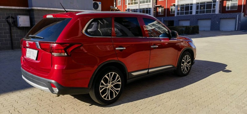 邯郸17年三菱欧蓝德4