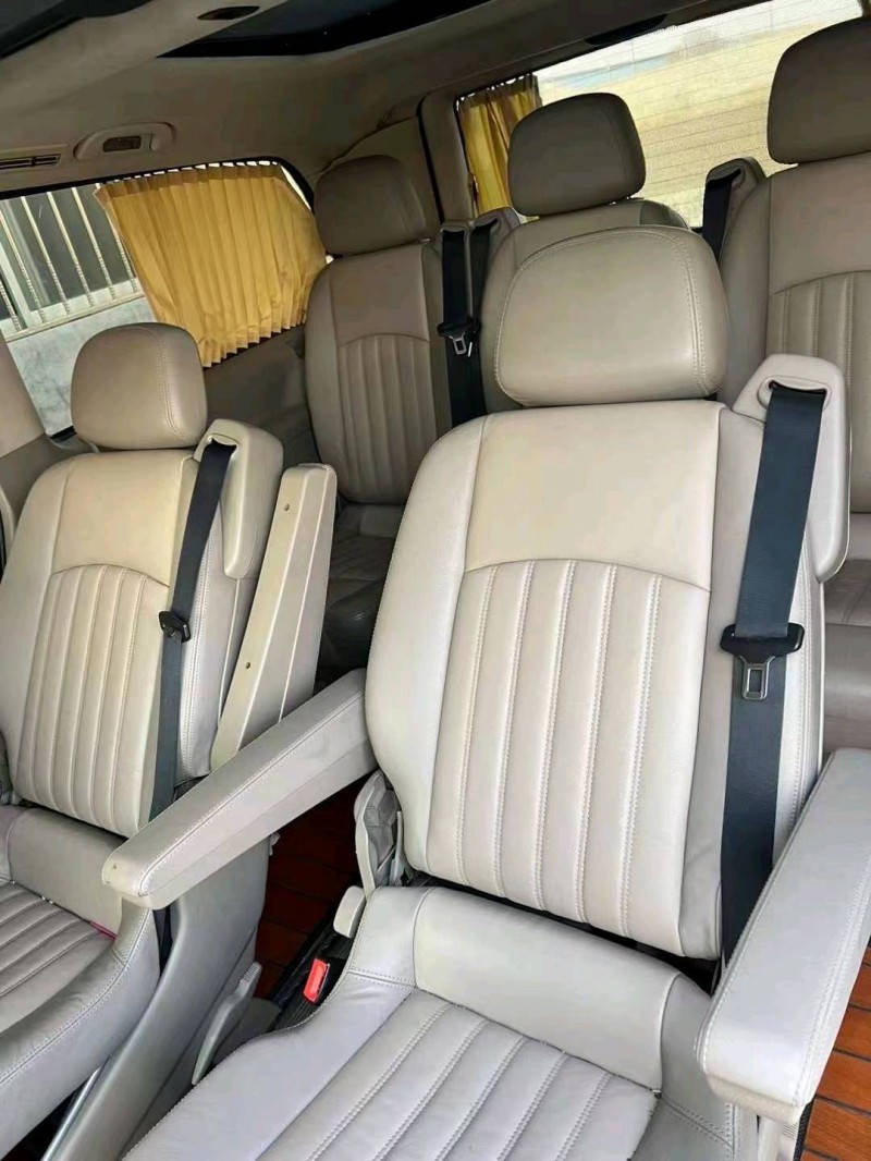 枣庄11年奔驰唯雅诺5