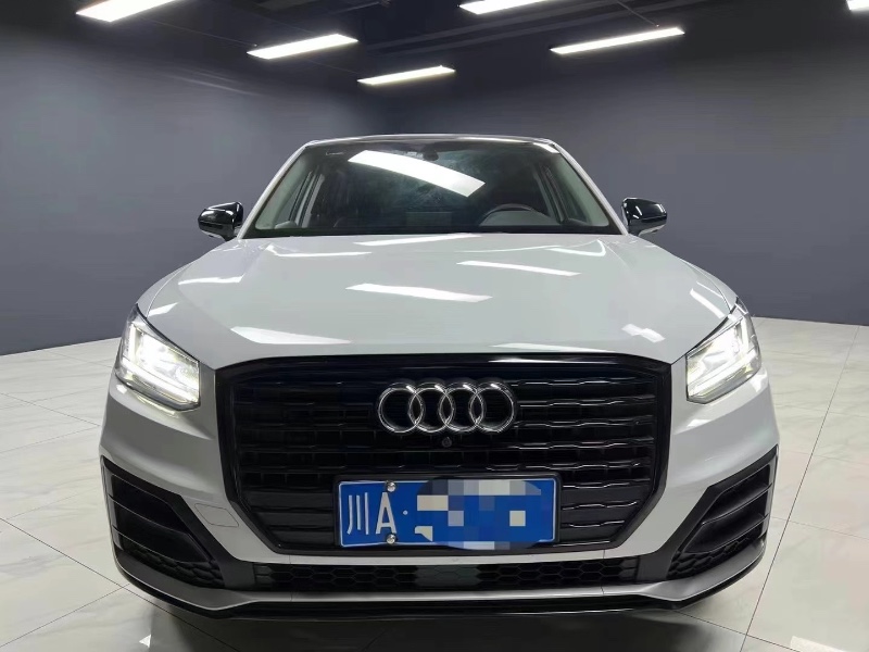 成都19年奥迪Q21