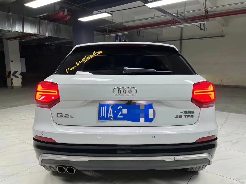 成都19年奥迪Q24