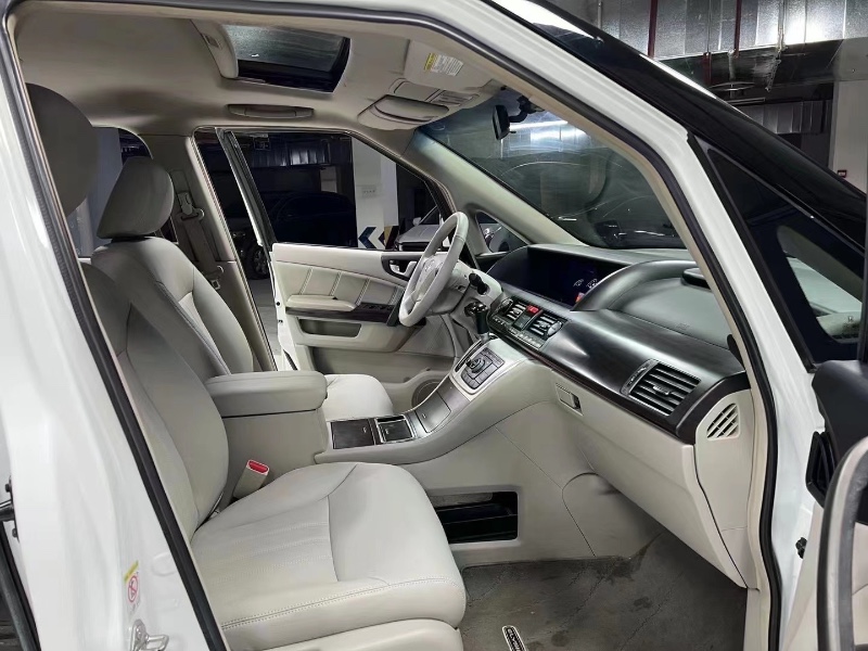 成都13年本田艾力绅9