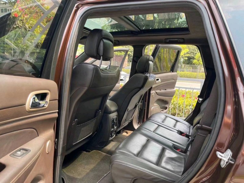 广州14年Jeep大切诺基4