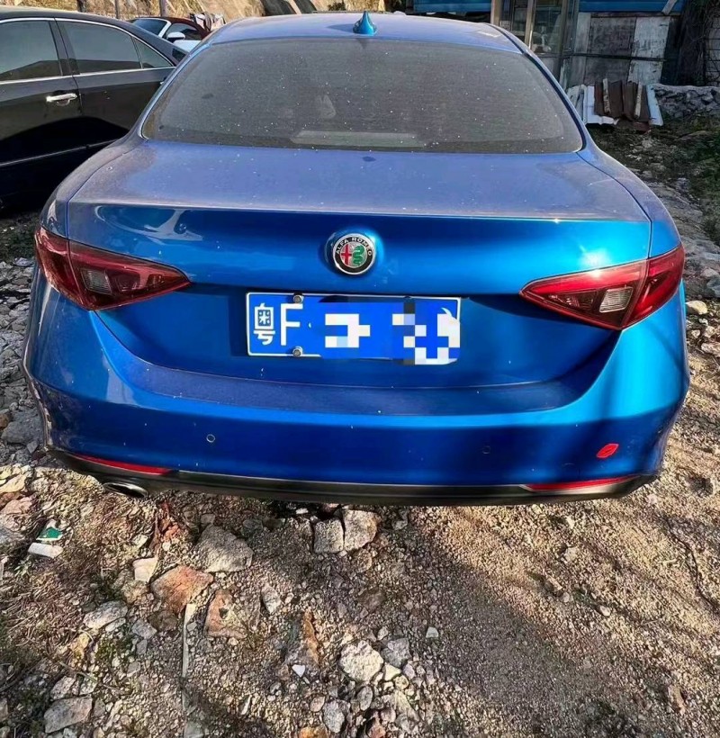 广州19年阿尔法·罗密欧Giulia7