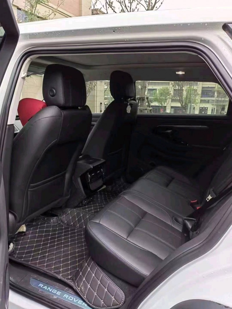 重庆22年路虎极光7