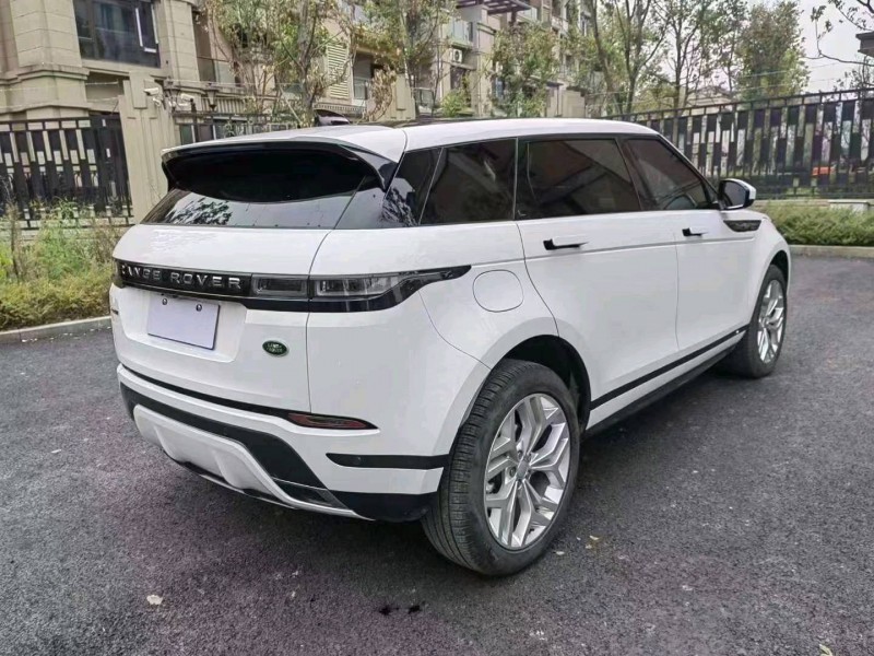 重庆22年路虎极光9