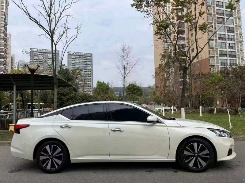 邯郸21年日产天籁5