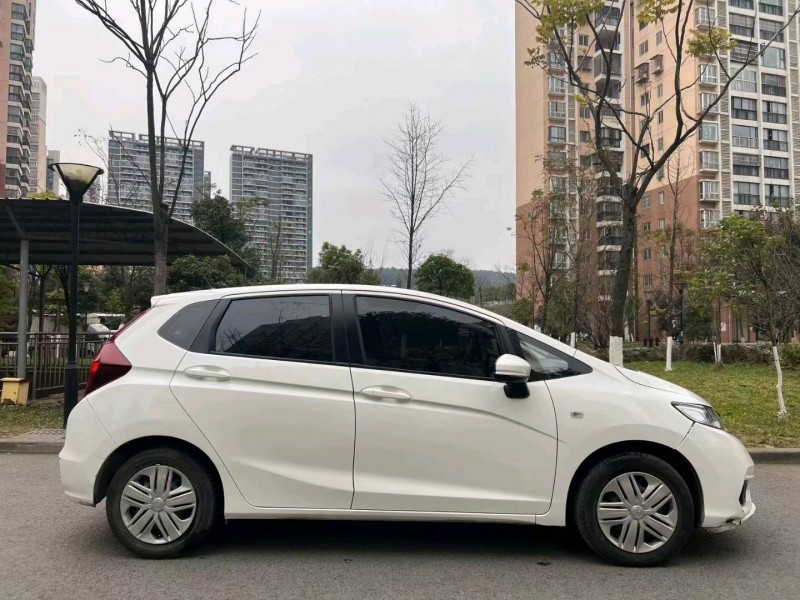 邯郸19年本田飞度3