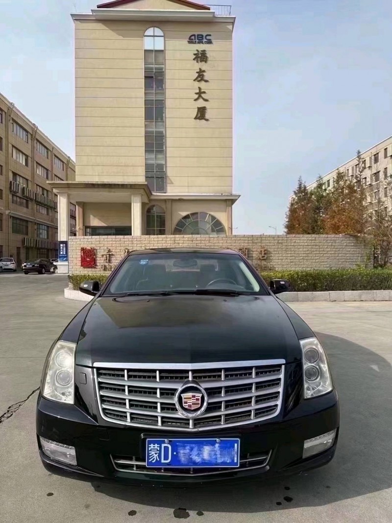 青岛10年凯迪拉克赛威1