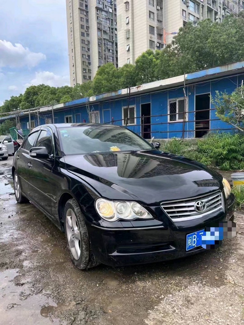 济南09年丰田锐志2