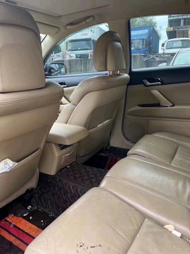 济南09年丰田锐志6