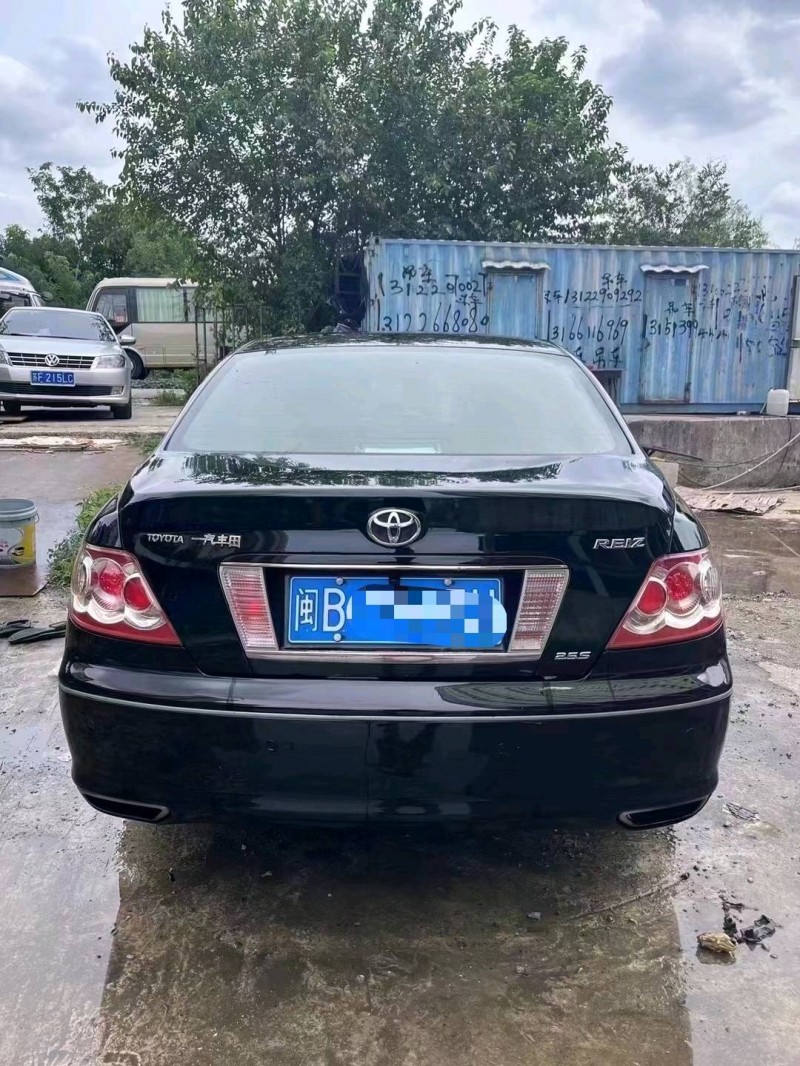济南09年丰田锐志9